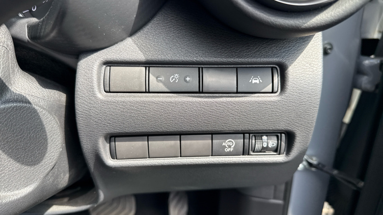Nissan Juke 1.0 DiG-T 114 N-Connecta 5dr DCT Petrol Hatchback